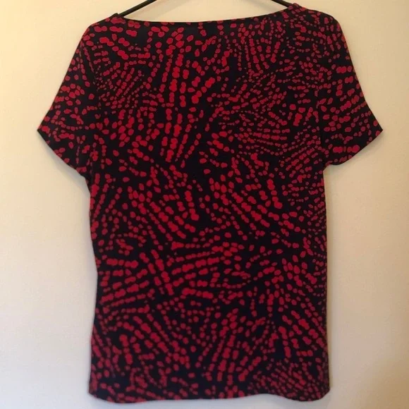 Anne Klein XLg Red Pattern on Navy, Sleeveless Cowlneck Cape-overlay Top. - Picture 9 of 10